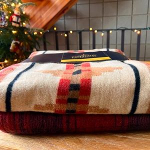 Set of 2 Pendleton Throw Blankets